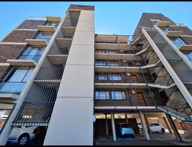 2 BEDROOM APARTMENT FOR SALE IN VILLIERIA